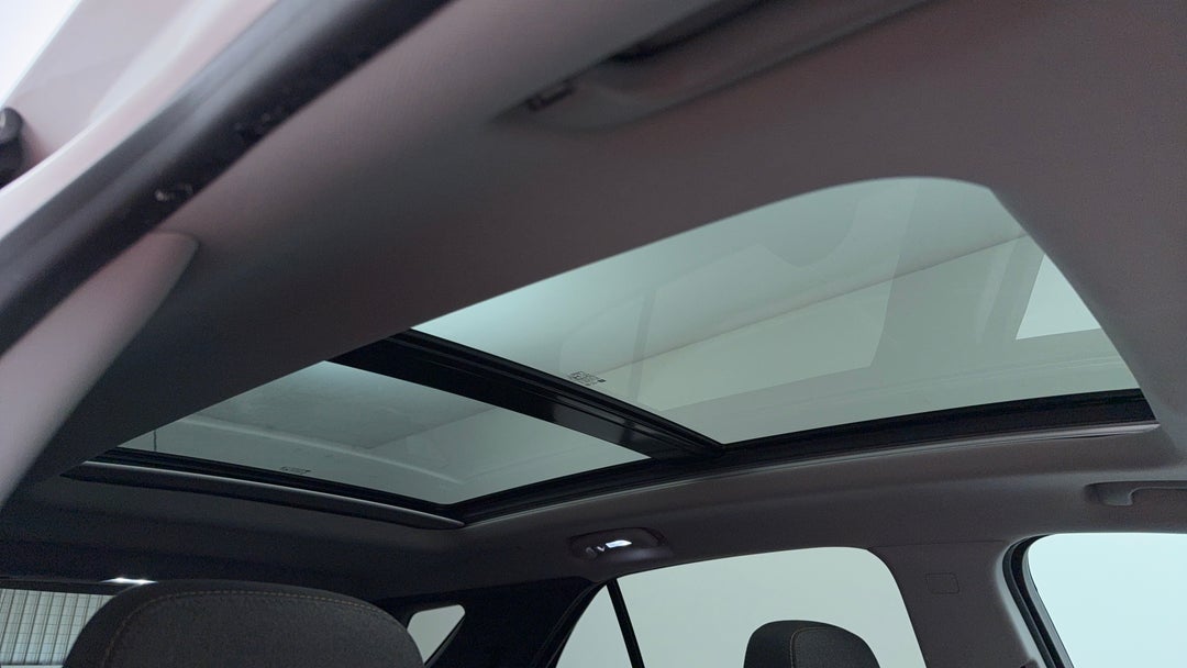 Interior Sunroof/Moonroof