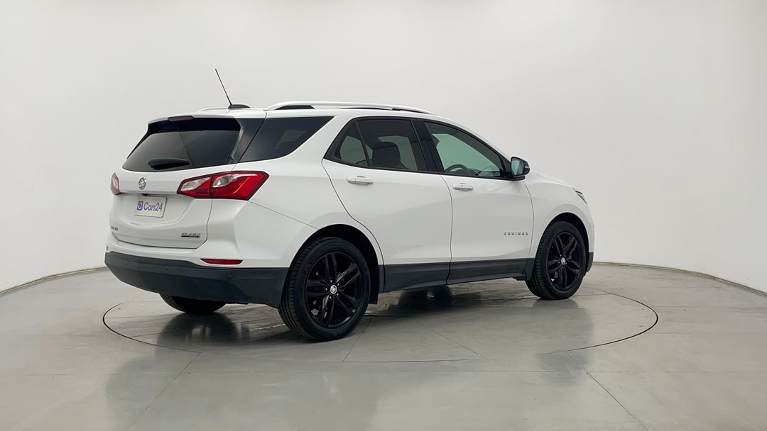 Right Back Diagonal (45- Degree) View