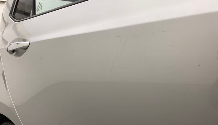 2014 Hyundai Grand i10 ASTA 1.2 KAPPA VTVT, Petrol, Manual, 1,24,531 km, Right rear door - Minor scratches