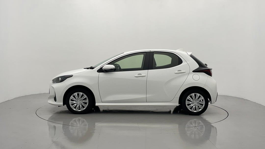 2022 Toyota Yaris Ascent Sport, Automatic, 32286 km, Left Side View