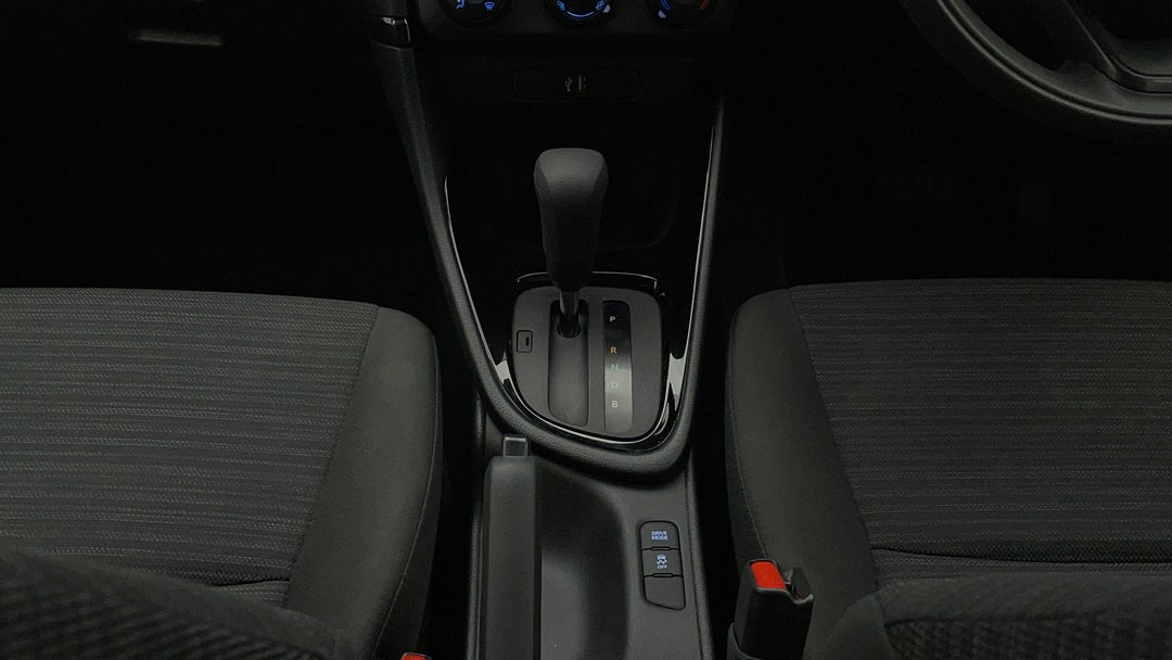 2022 Toyota Yaris Ascent Sport, Automatic, 32286 km, Gear Lever 