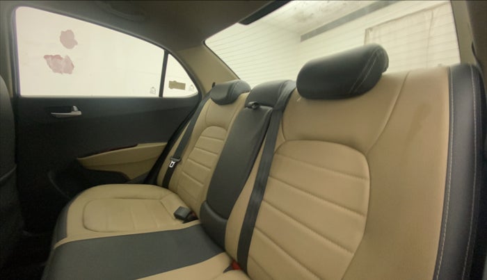 2015 Hyundai Xcent S 1.2, Petrol, Manual, 25,775 km, Right Side Rear Door Cabin