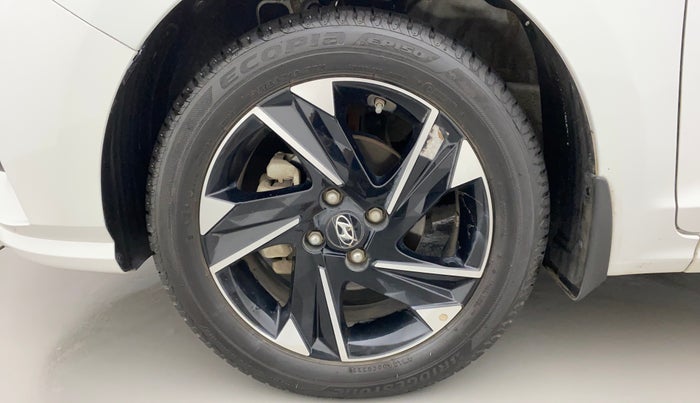 2022 Hyundai Verna SX (O)1.5 VTVT, Petrol, Manual, 13,694 km, Left Front Wheel