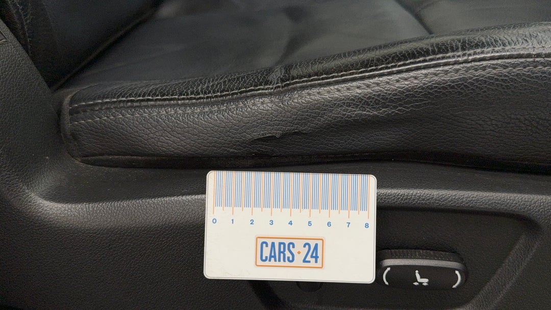 Seats Front RHS Wear