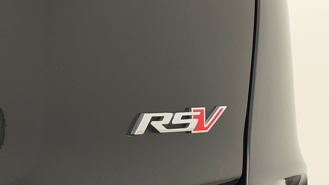 Badge (Boot Right Side)