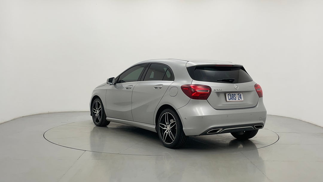 Left Back Diagonal (45- Degree) View