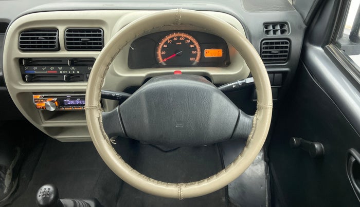 2017 Maruti Eeco 5 STR WITH A/C+HTR, Petrol, Manual, 72,378 km, Steering Wheel Close Up