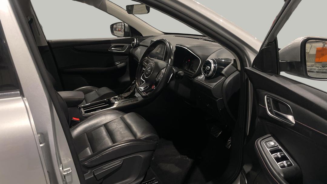 2023 MG HS Excite, Automatic, 32789 km, Right Side Front Door Cabin View