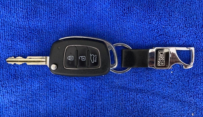 2017 Hyundai Elite i20 SPORTZ 1.2, Petrol, Manual, 1,12,336 km, Key Close Up