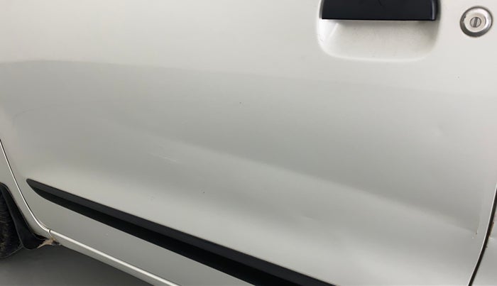 2018 Maruti Wagon R 1.0 LXI CNG, CNG, Manual, 27,190 km, Front passenger door - Minor scratches