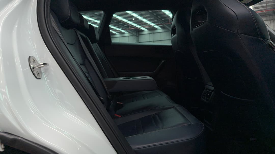 2022 Cupra Ateca Vzx, Automatic, 52525 km, Right Side Rear Door Cabin View