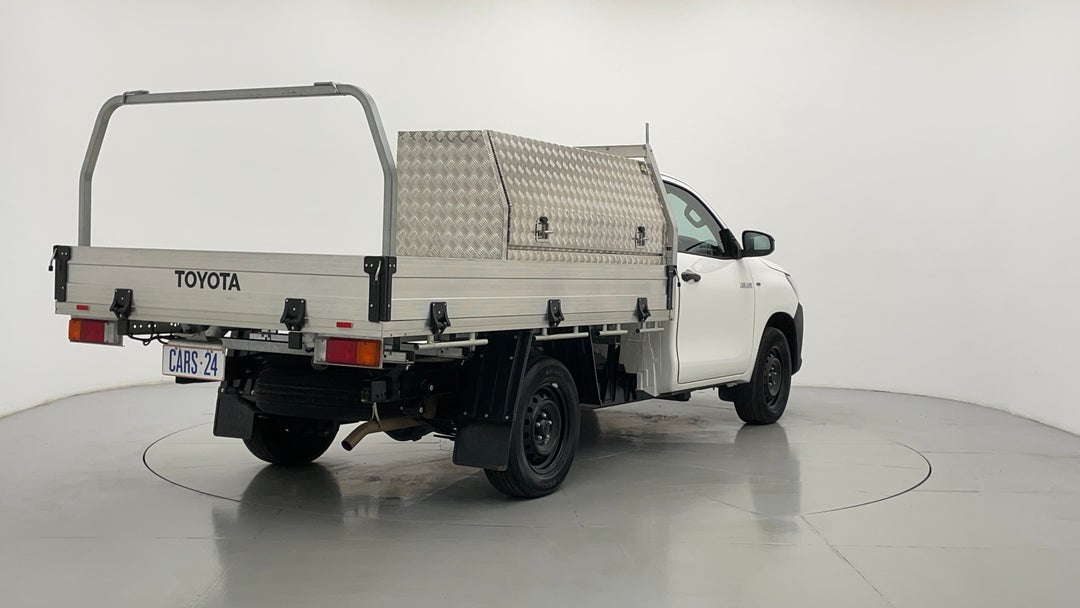 Right Back Diagonal (45- Degree) View