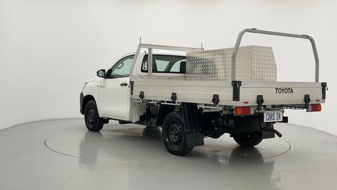 Left Back Diagonal (45- Degree) View