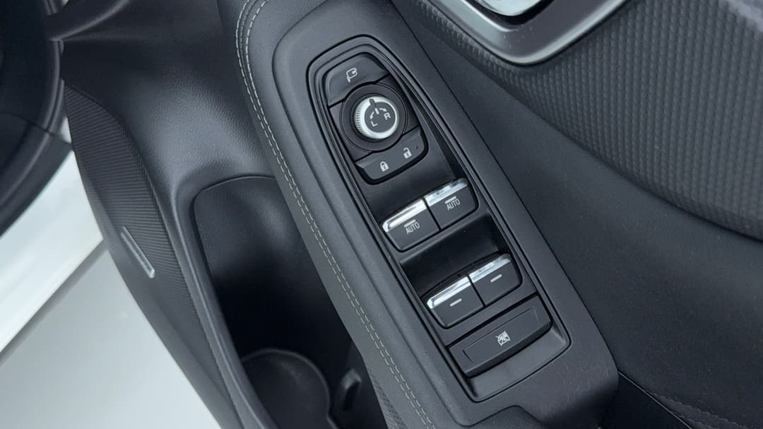 2019 Subaru Forester 2.5i-s (AWD), Automatic, 76430 km, Drivers Side Door Panel Controls