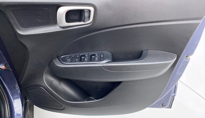 2020 Hyundai VENUE S MT 1.2 KAPPA, Petrol, Manual, 10,005 km, Driver Side Door Panels Control
