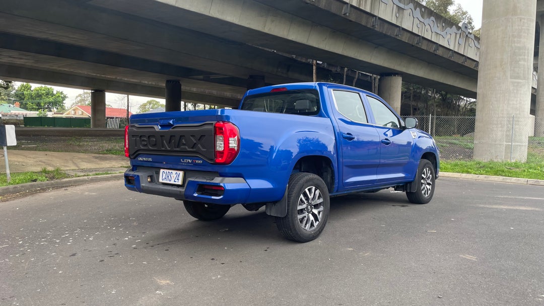 Right Back Diagonal (45- Degree) View