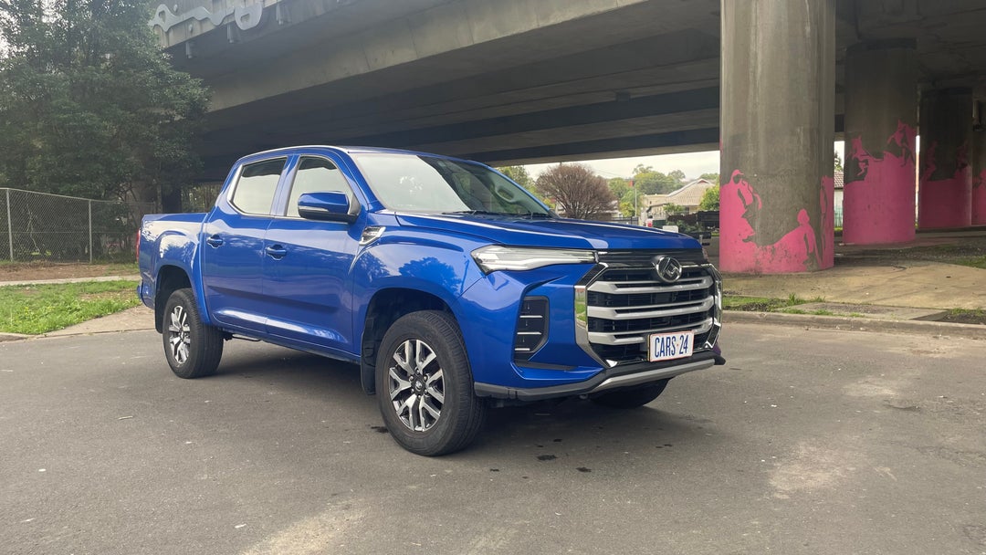 Right Front Diagonal (45- Degree) View