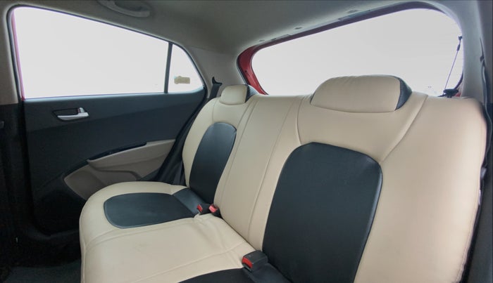 2018 Hyundai Grand i10 SPORTZ 1.2 KAPPA VTVT, Petrol, Manual, 13,696 km, Right Side Door Cabin View