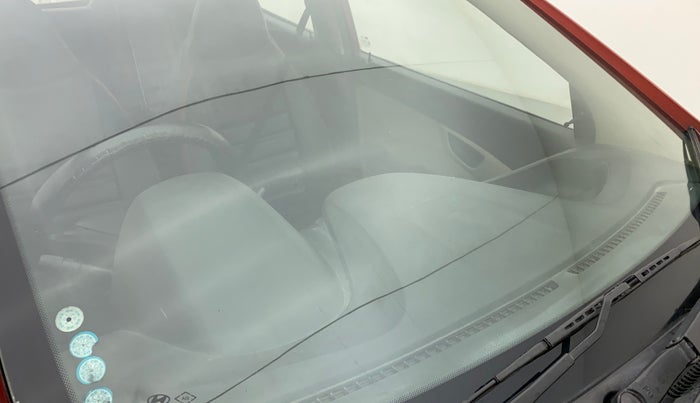 2014 Hyundai Eon D-LITE+, Petrol, Manual, 64,828 km, Front windshield - Minor spot on windshield