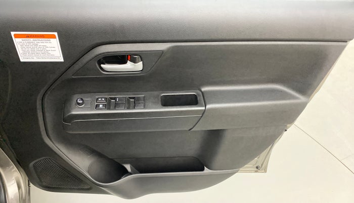 2022 Maruti New Wagon-R VXI CNG 1.0, CNG, Manual, 3,462 km, Driver Side Door Panels Control