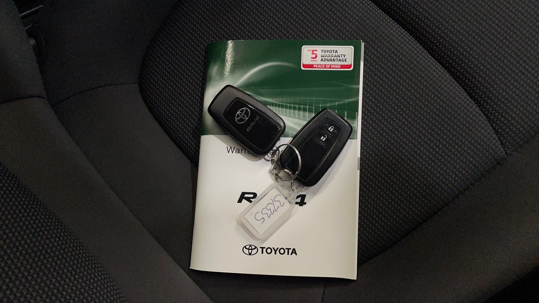 2020 Toyota RAV4 Gx (2wd), Automatic, 82146 km, Key Close-up