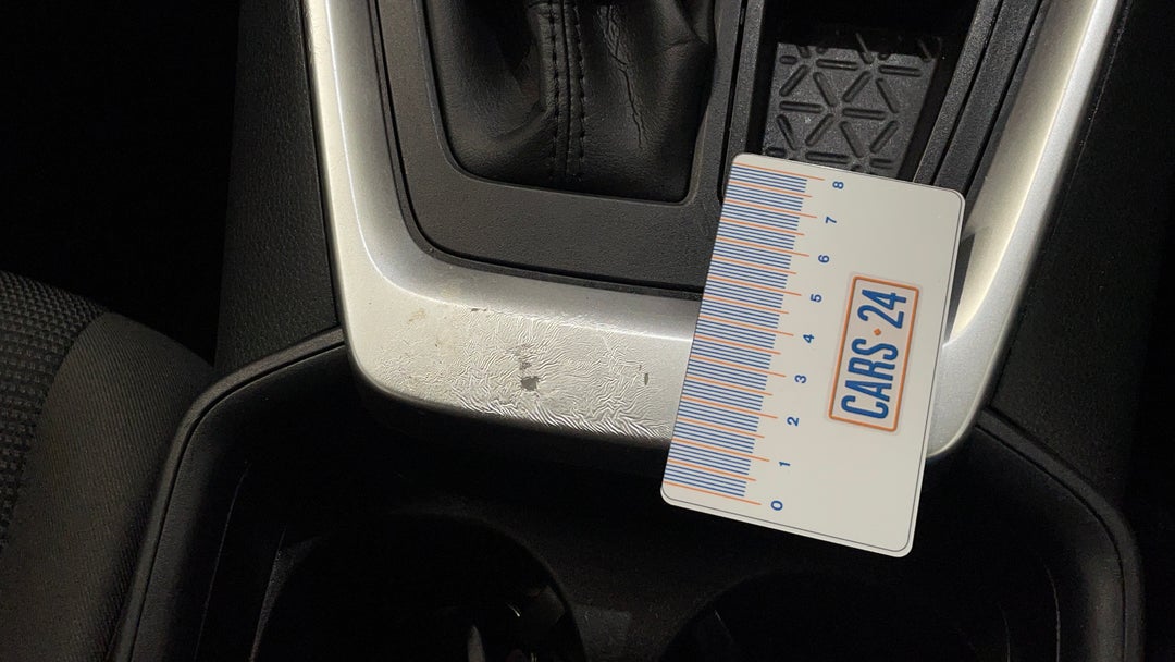 2020 Toyota RAV4 Gx (2wd), Automatic, 82146 km, Miscellaneous Interior Wear