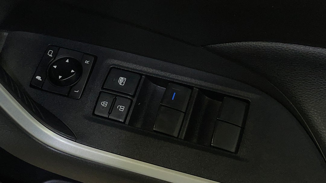 2020 Toyota RAV4 Gx (2wd), Automatic, 82146 km, Drivers Side Door Panel Controls