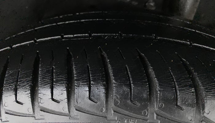 2018 Maruti Vitara Brezza VDI OPT, Diesel, Manual, 58,481 km, Left Rear Tyre Tread