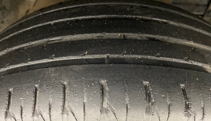 2017 Maruti Vitara Brezza ZDI PLUS, Diesel, Manual, 46,959 km, Right Front Tyre Tread