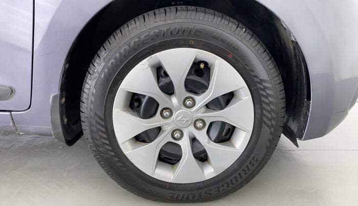 2017 Hyundai Xcent E PLUS, Petrol, Manual, 48,237 km, Right Front Wheel
