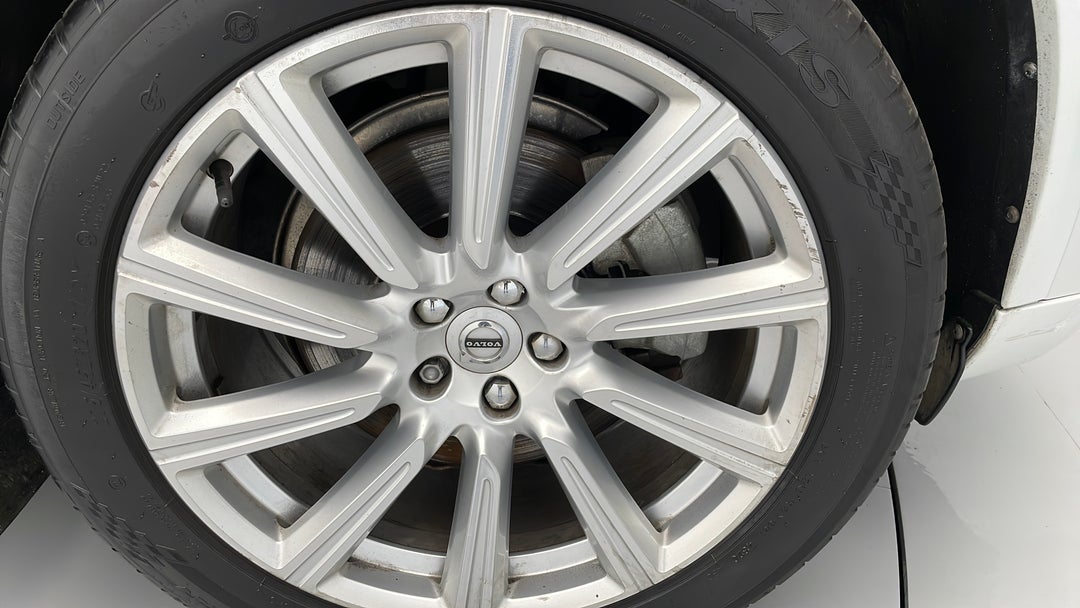 Wheels Rim Front RHS Scratch