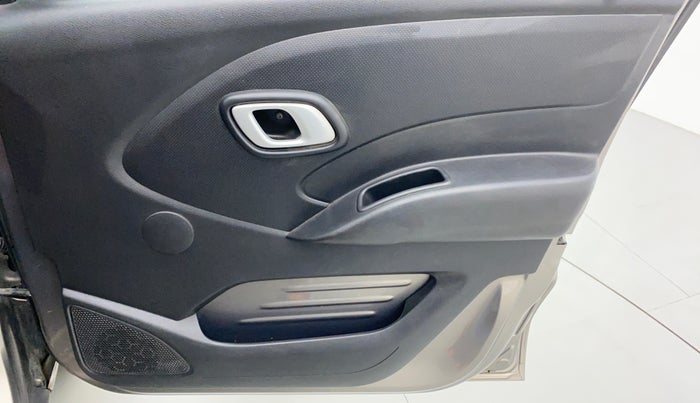 2018 Datsun Redi Go T (O), Petrol, Manual, 19,594 km, Driver Side Door Panels Control