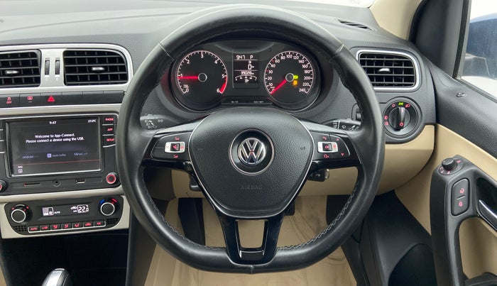 2018 Volkswagen Ameo HIGHLINE PLUS 1.5L AT 16 ALLOY, Diesel, Automatic, 39,028 km, Steering Wheel Close Up