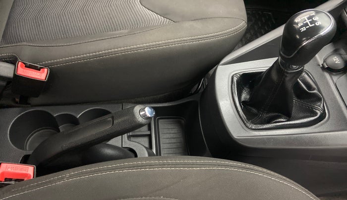2017 Ford New Figo 1.5 TITANIUM, Diesel, Manual, 41,125 km, Gear Lever