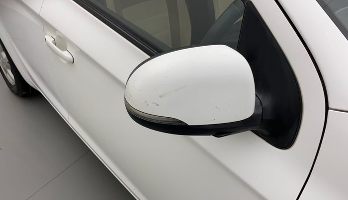 2011 Hyundai i20 SPORTZ 1.2, Petrol, Manual, 69,499 km, Right rear-view mirror - Mirror motor not working