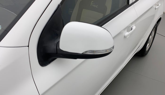 2011 Hyundai i20 SPORTZ 1.2, Petrol, Manual, 69,499 km, Left rear-view mirror - Mirror motor not working