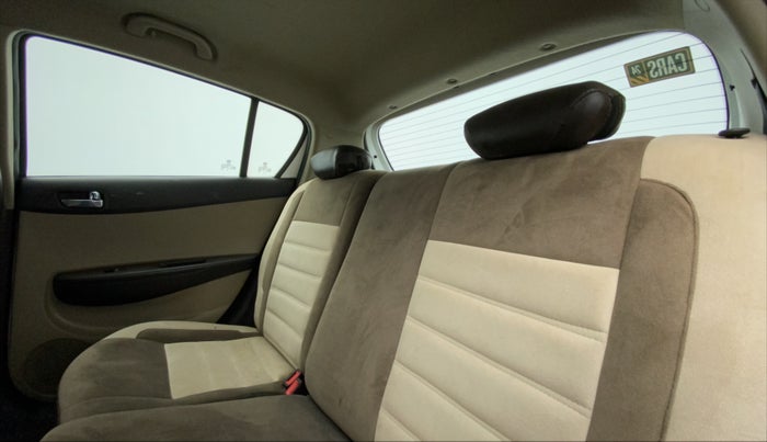 2011 Hyundai i20 SPORTZ 1.2, Petrol, Manual, 69,499 km, Right Side Rear Door Cabin
