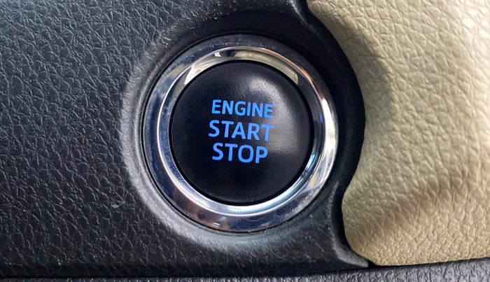2015 Toyota Corolla Altis GL, Petrol, Manual, 45,170 km, Keyless Start/ Stop Button