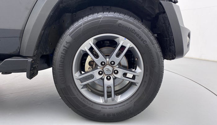 2021 Mahindra Thar LX PETROL HT 4WD AT, Petrol, Automatic, 5,918 km, Right Front Wheel