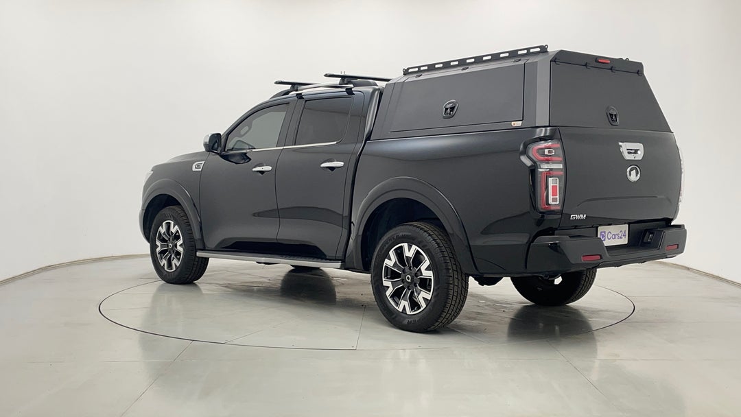 Left Back Diagonal (45- Degree) View