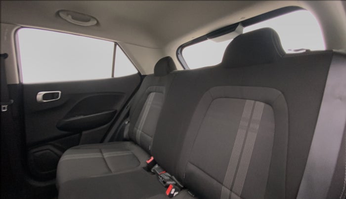 2019 Hyundai VENUE 1.4 CRDI S MT, Diesel, Manual, 3,054 km, Right Side Rear Door Cabin View