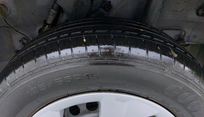 2019 Hyundai VENUE 1.4 CRDI S MT, Diesel, Manual, 3,054 km, Left Rear Tyre Tread