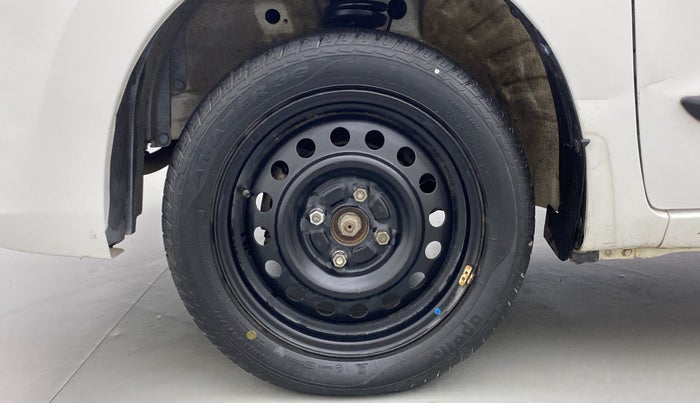 2017 Maruti Wagon R 1.0 VXI, Petrol, Manual, 28,855 km, Left Front Wheel
