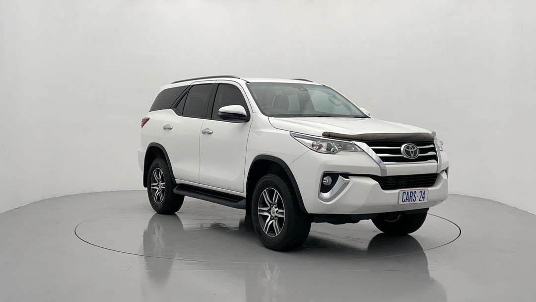 Right Front Diagonal (45- Degree) View