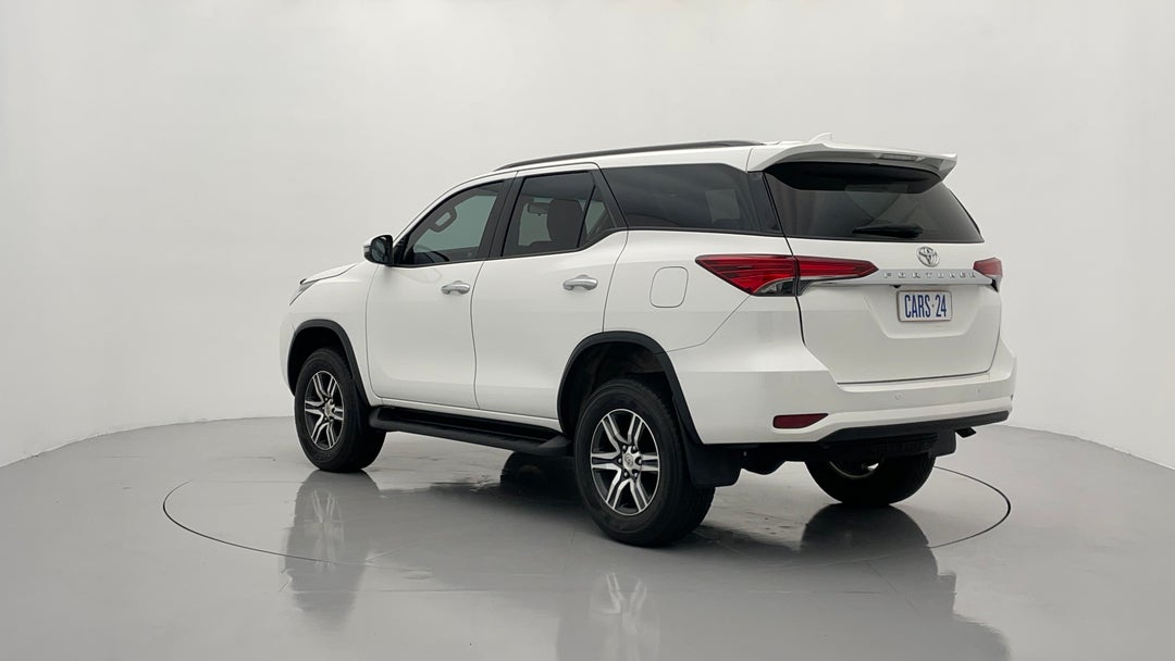 Left Back Diagonal (45- Degree) View