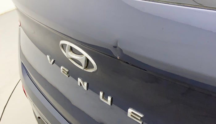 2020 Hyundai VENUE S 1.2, Petrol, Manual, 34,063 km, Dicky (Boot door) - Slightly dented