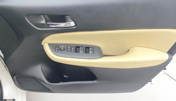 2022 Honda City 1.5L I-VTEC ZX CVT, Petrol, Automatic, 29,747 km, Driver Side Door Panels Control