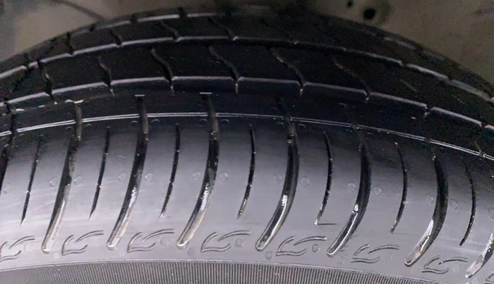 2014 Honda Brio 1.2 S MT I VTEC, Petrol, Manual, 35,602 km, Left Front Tyre Tread