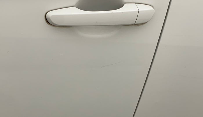 2018 Hyundai Creta E PLUS 1.6 PETROL, Petrol, Manual, 62,518 km, Front passenger door - Minor scratches