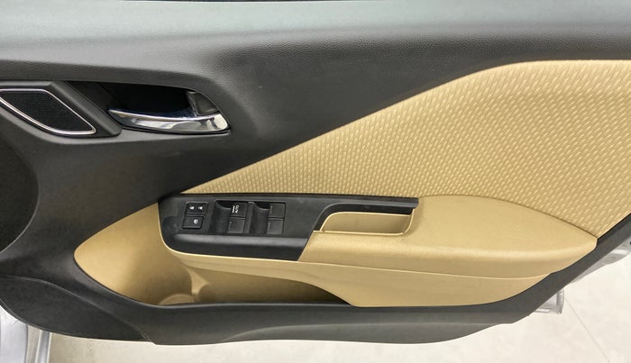 2022 Honda City 1.5L I-VTEC V MT 4TH GEN, Petrol, Manual, 2,639 km, Driver Side Door Panels Control
